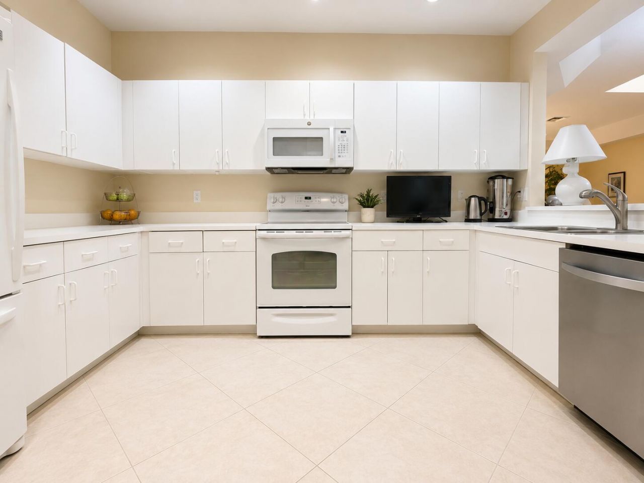 12598 Crystal Pointe Drive, Unit B, Boynton Beach, FL 33437 Photo