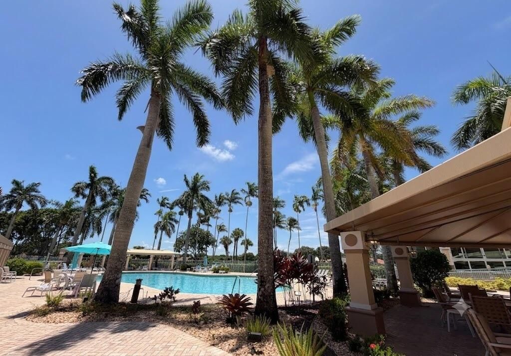 12598 Crystal Pointe Drive, Unit B, Boynton Beach, FL 33437 Photo