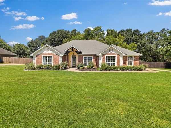 209 Morningstar Drive, Longview, TX 75605
