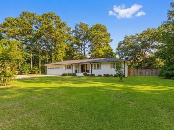 301 CHEROKEE Cir, Jasper, AL 35501