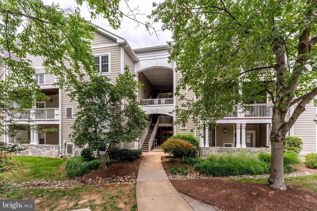 1700 Lake Shore Crest Drive, Unit 25, Reston, VA 20190 Main Photo