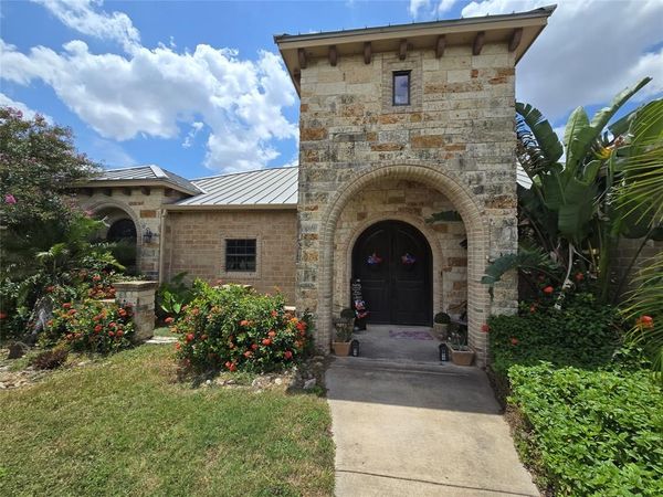4207 Mesquite Avenue , Lyford, TX 78569