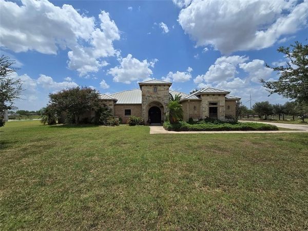 4207 Mesquite Avenue, Lyford, TX 78569