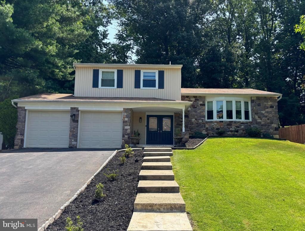 335 FOX HOLLOW DRIVE, FEASTERVILLE TREVOSE, PA 19053