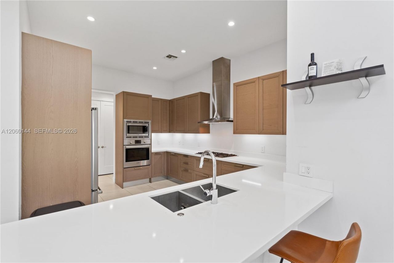 3472 Emerson Ln, Unit 00, Hollywood, FL 33312 Photo