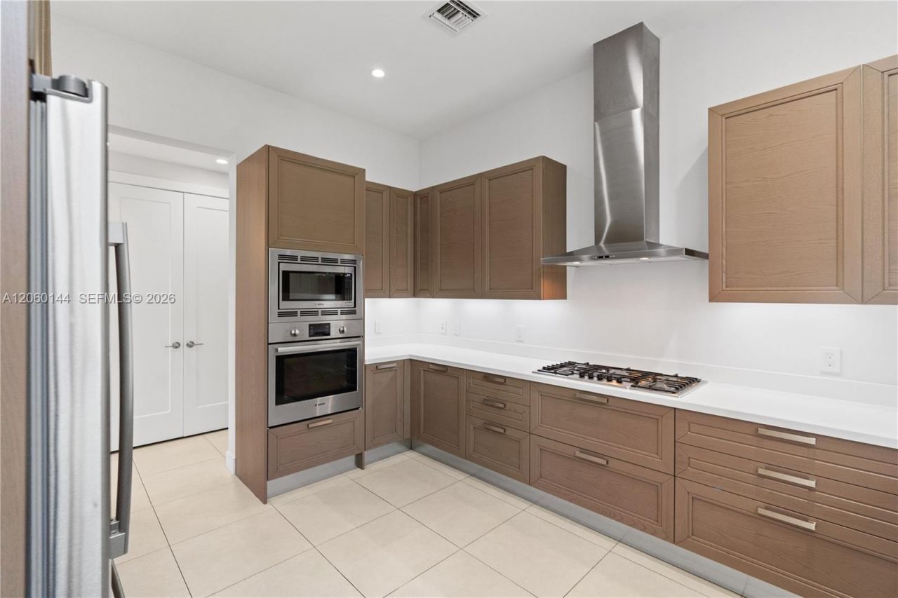 3472 Emerson Ln, Unit 00, Hollywood, FL 33312 Photo