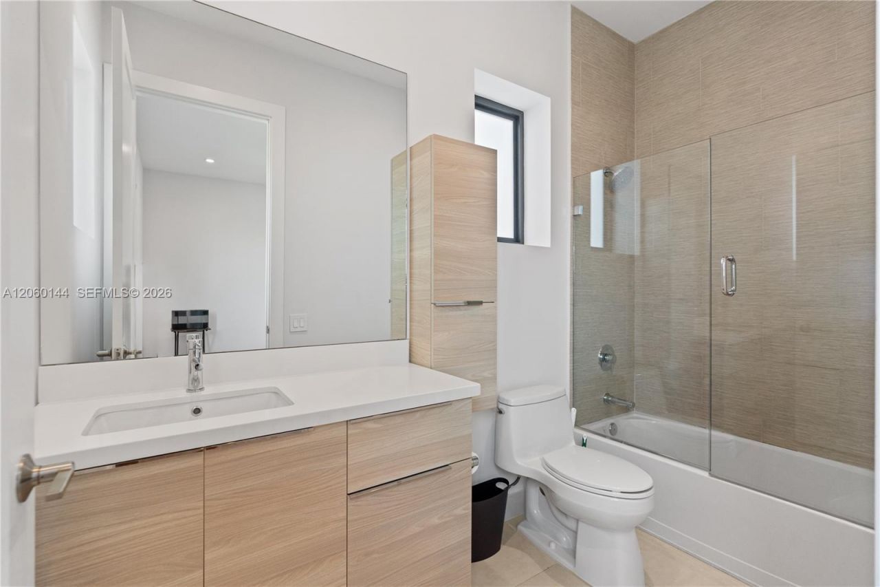 3472 Emerson Ln, Unit 00, Hollywood, FL 33312 Photo