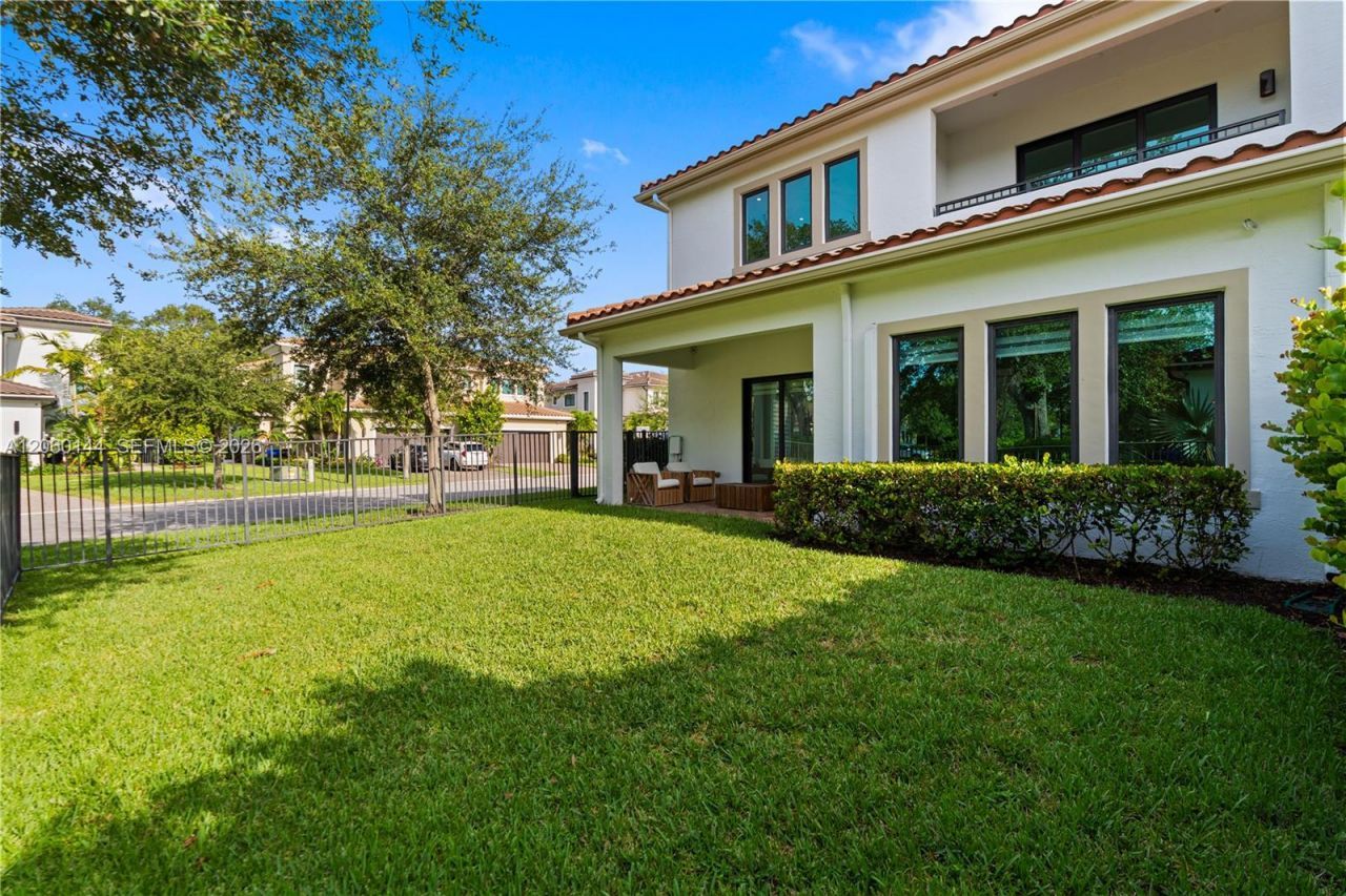 3472 Emerson Ln, Unit 00, Hollywood, FL 33312 Photo