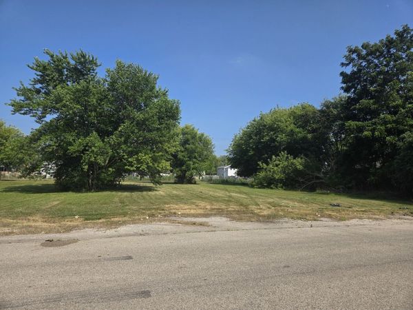 1213 Greenfield Avenue , Waukegan, IL 60085