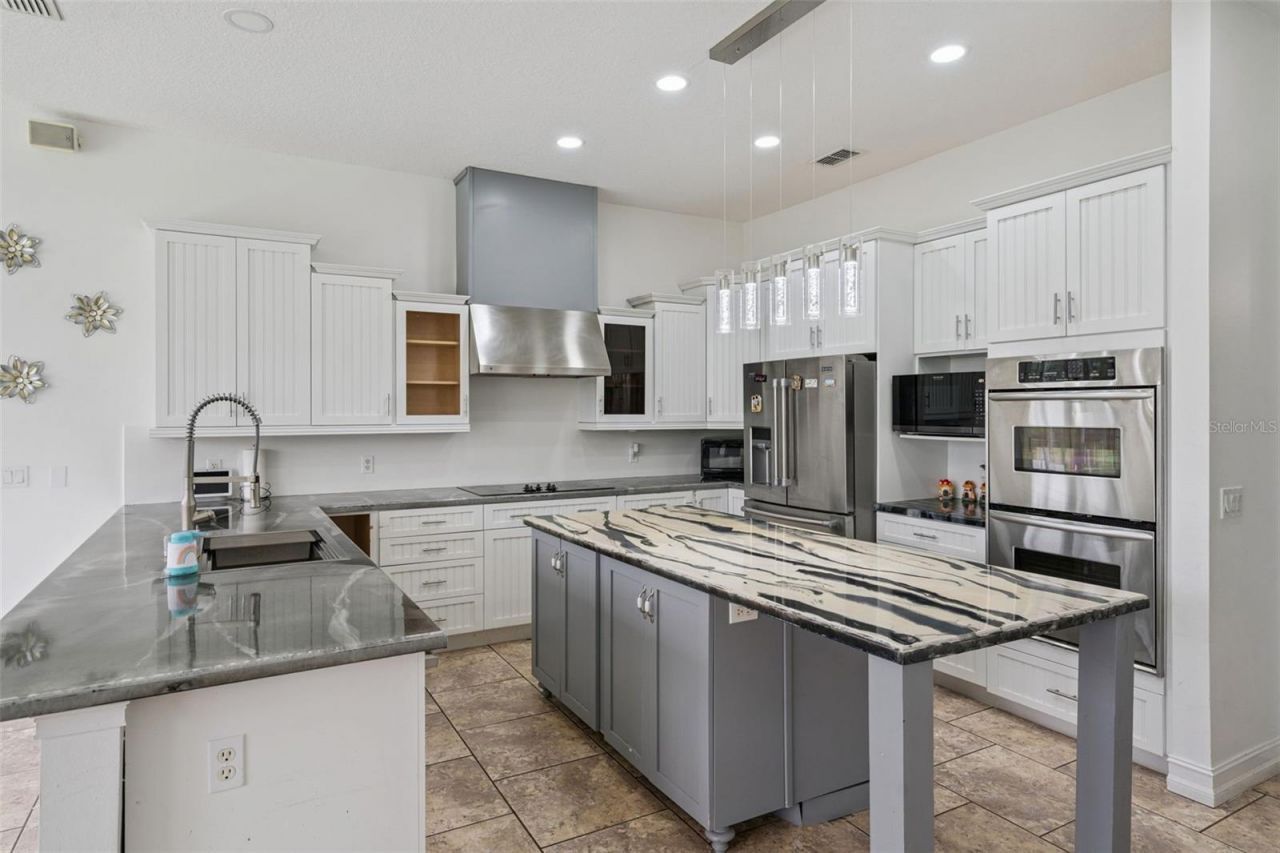 24920 SE Highway 450, Umatilla, FL 32784 Photo