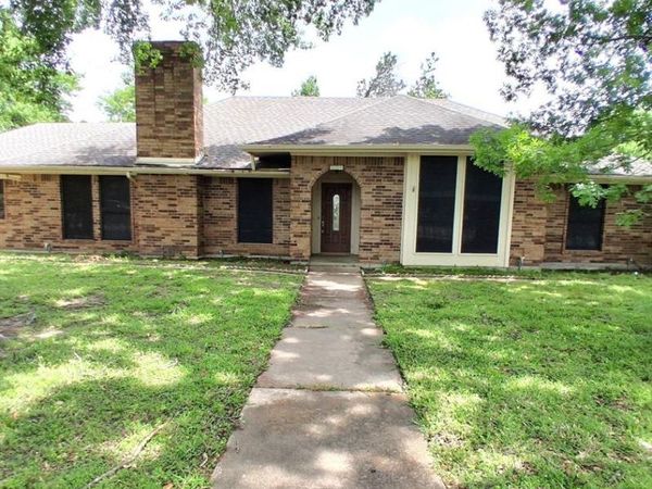 319 Jamie Way , Greenville, TX 75402