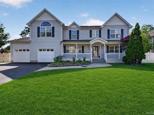 296 Westchester Avenue , West Babylon, NY 11704