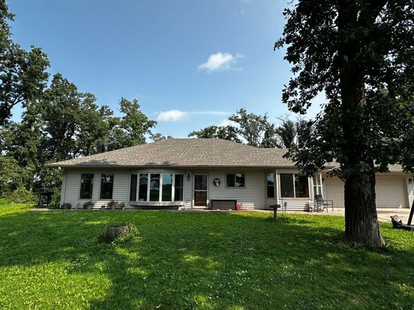 52404 320th Street, Blooming Prairie, MN 55917