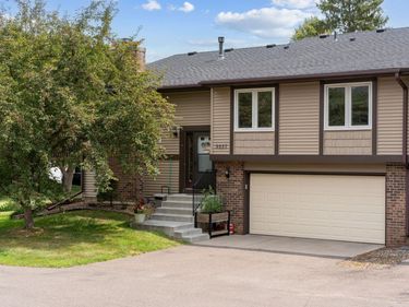 9257 Dartford Road, Woodbury, MN 55125