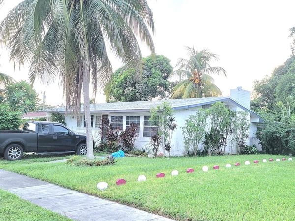 19700 NW 3rd Ct , Miami Gardens, FL 33169