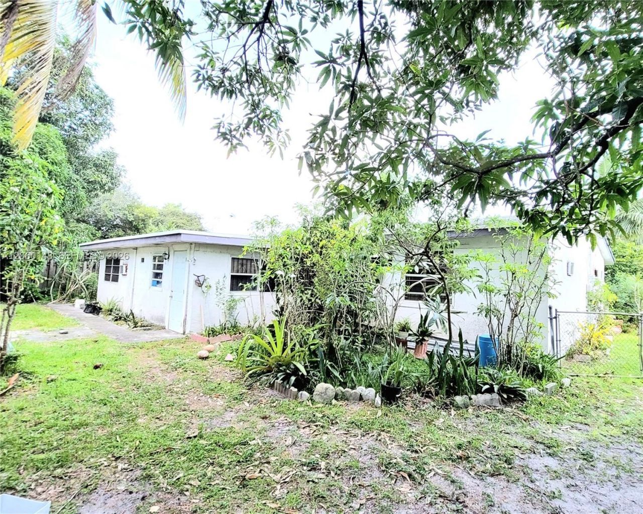 19700 NW 3rd Ct, Miami Gardens, FL 33169 Photo