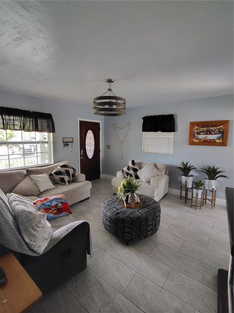 607 Oak Ridge Drive, Brandon, FL 33510 Photo
