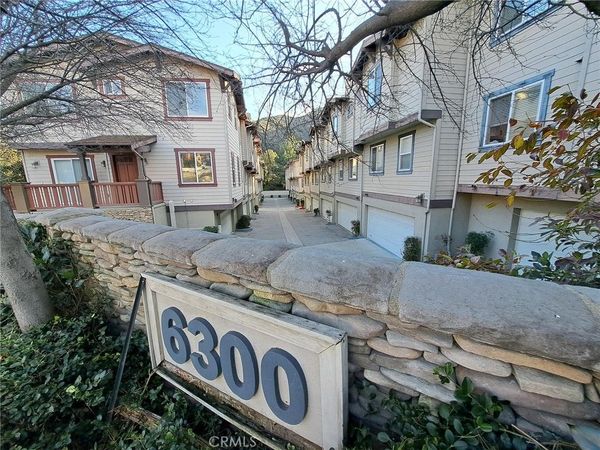6300 Honolulu Avenue, Unit 101, La Crescenta, CA 91214
