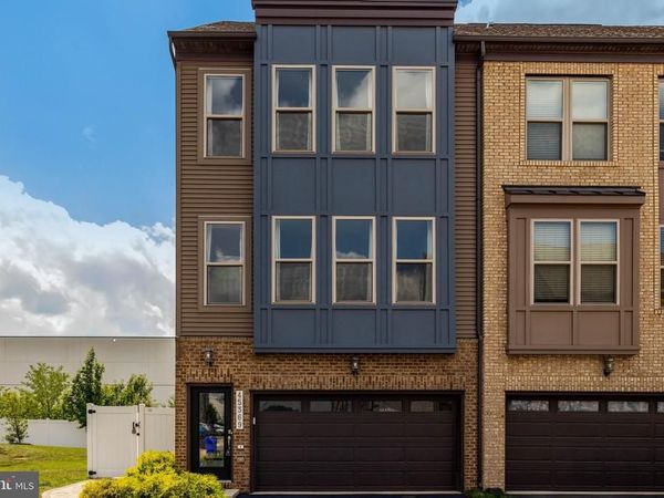 45369 DAVENO SQUARE, STERLING, VA 20164