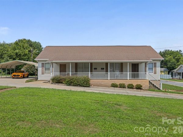 243 8th Avenue , Cramerton, NC 28032