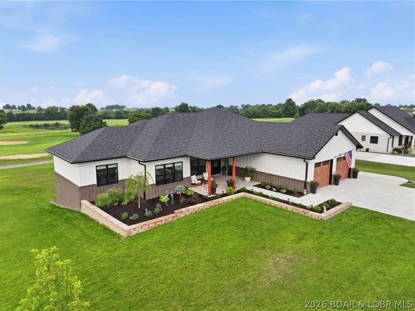 13819 Redfield Drive, Eugene, MO 65032