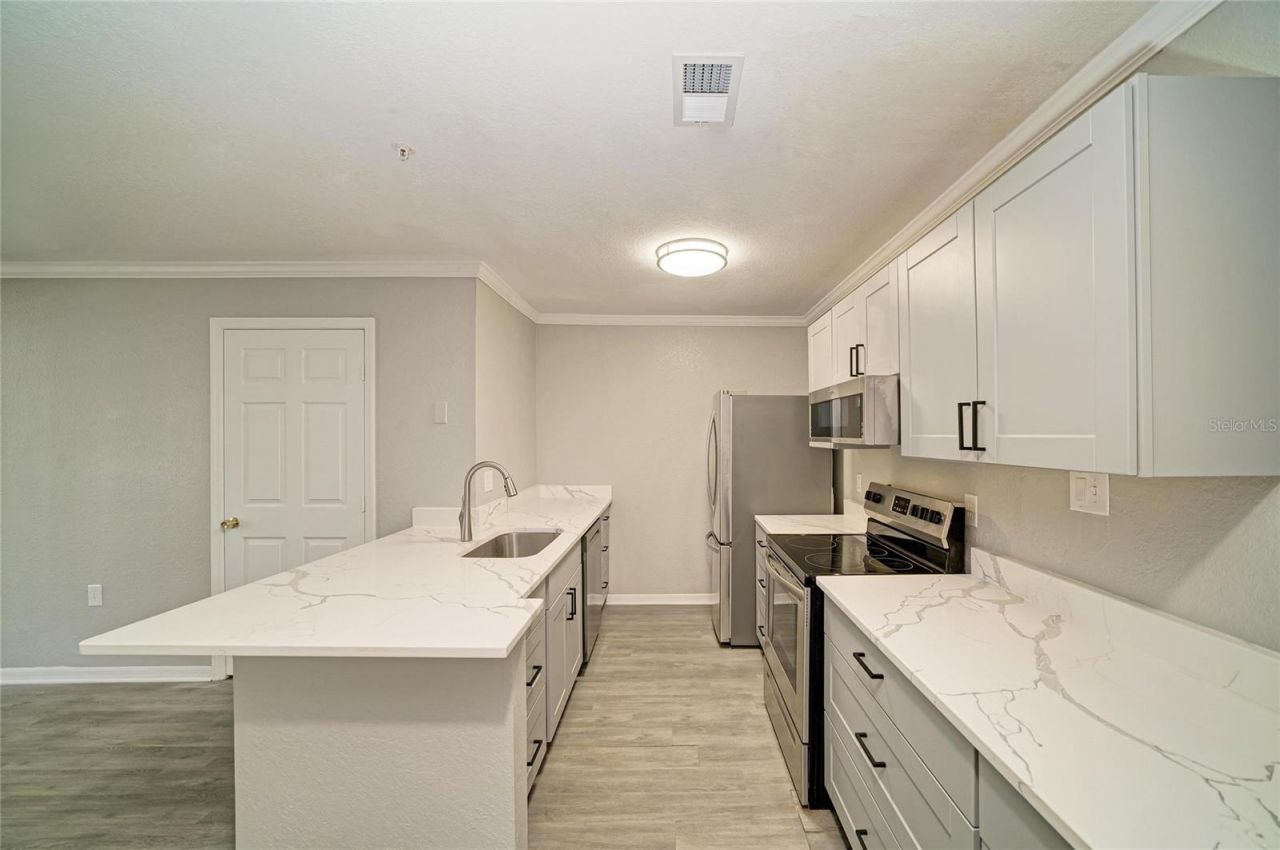 8932 Manor Loop , Unit 102, Bradenton, FL 34202 Photo