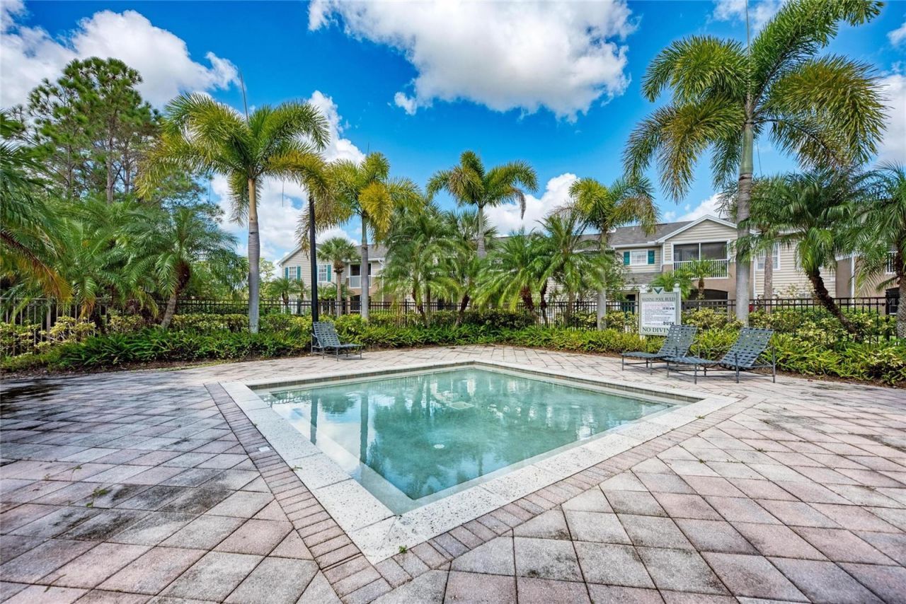 8932 Manor Loop , Unit 102, Bradenton, FL 34202 Photo