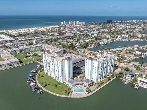 400 64TH AVENUE, Unit 405, ST PETE BEACH, FL 33706