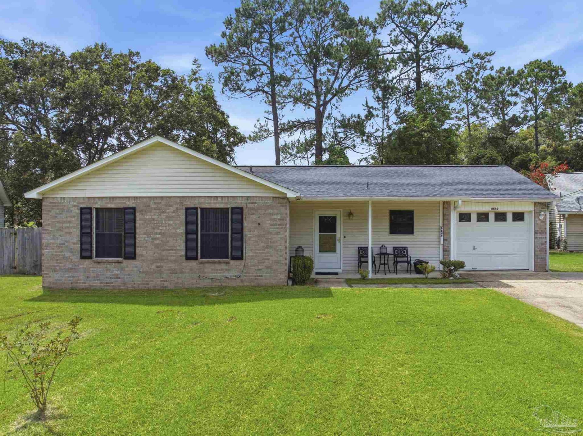 8649 Blue Jay Way, Pensacola, FL 32534 Main Photo