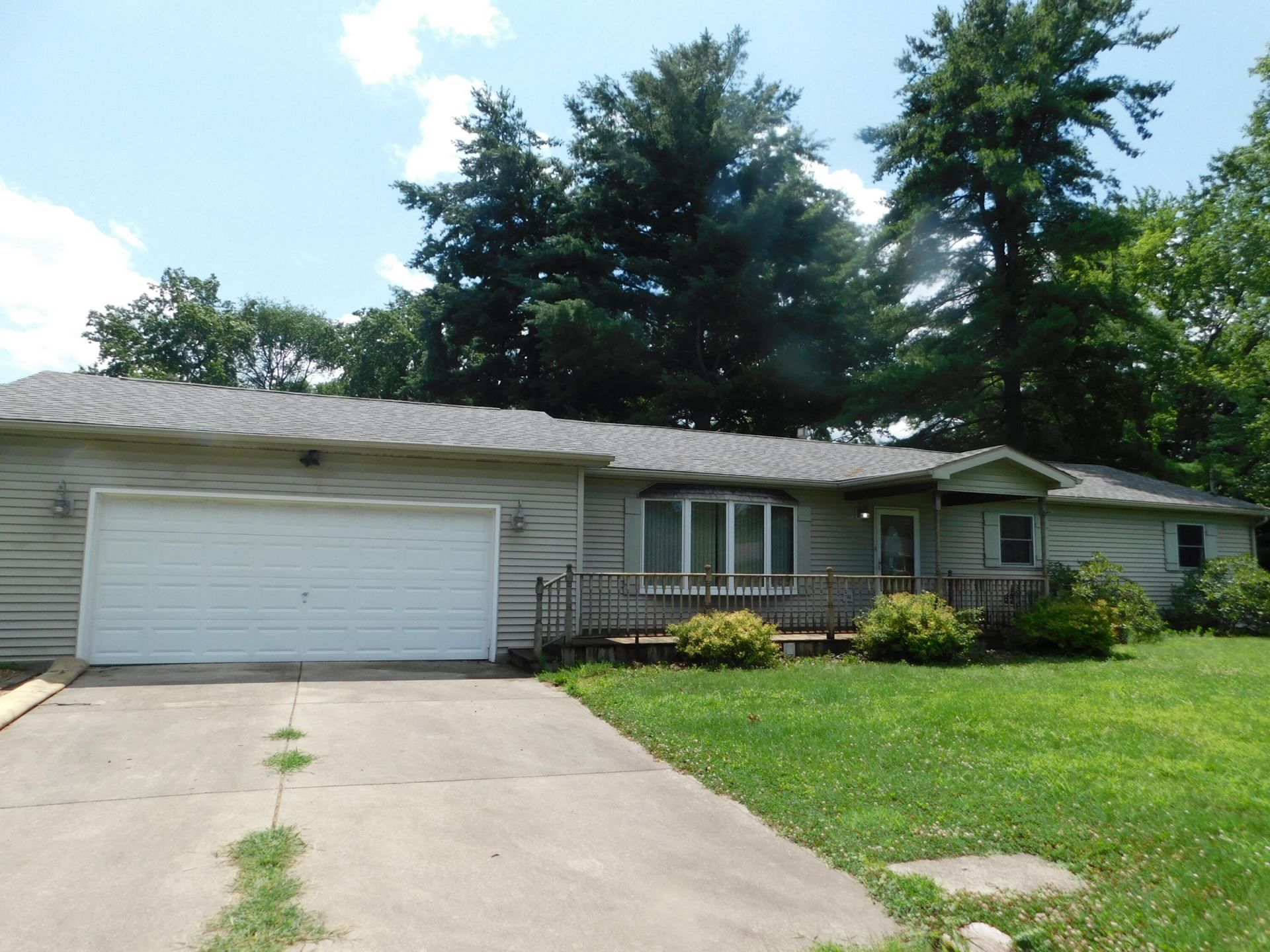 505 8th Avenue NW , Demotte, IN 46310 Main Photo