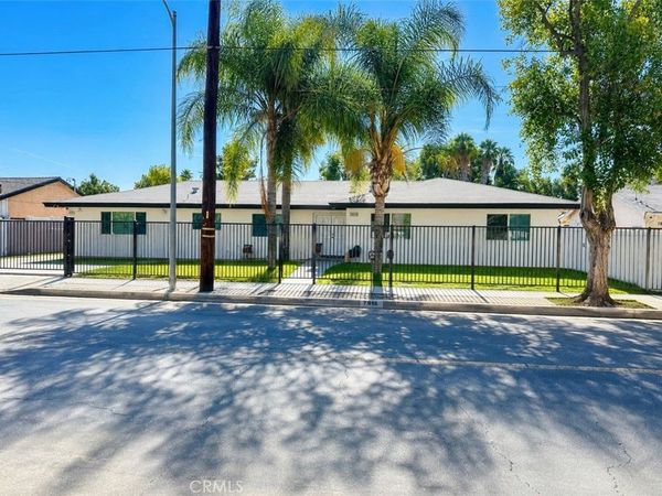 7810 Vanalden, Reseda, CA 91335