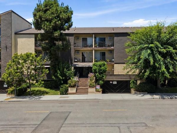 365 Burchett Street, Unit 213, Glendale, CA 91203
