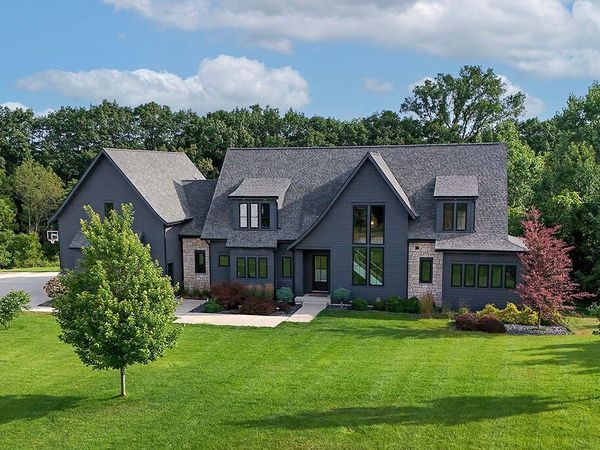 5869 Montreux Hills Drive NE, Ada, MI 49301