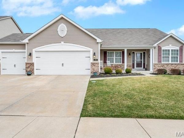 178 Oakhurst Drive, O'Fallon, MO 63368