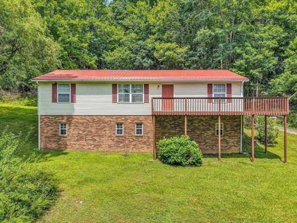 1891 Happy Hollow RD , Newport, VA 24128