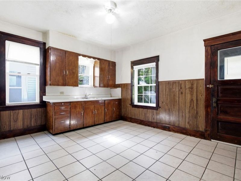3407 Daisy Avenue, Cleveland, OH 44109 Photo 22
