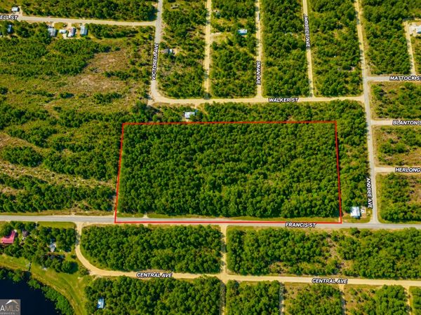 237 N Francis Street, Interlachen, FL 32148