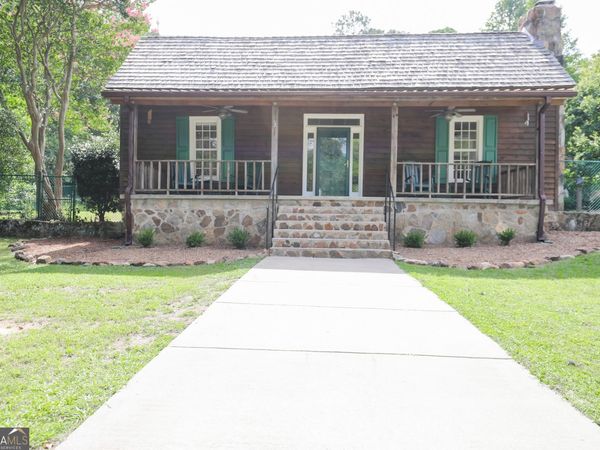 363 Sanders Davis, Newnan, GA 30263