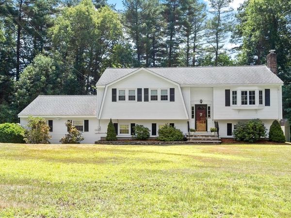 22 Northgate Rd, Tewksbury, MA 01876