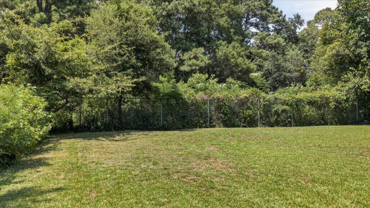 1450 N Sherwood Drive Photo 13