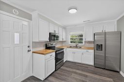 1450 N Sherwood Drive photo 4