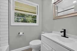 1450 N Sherwood Drive photo 4