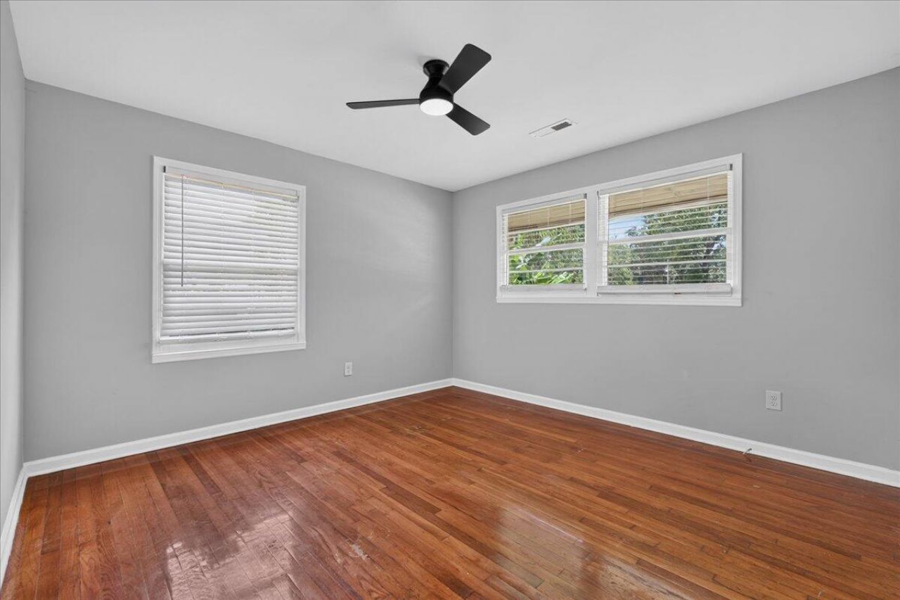 1450 N Sherwood Drive Photo 9