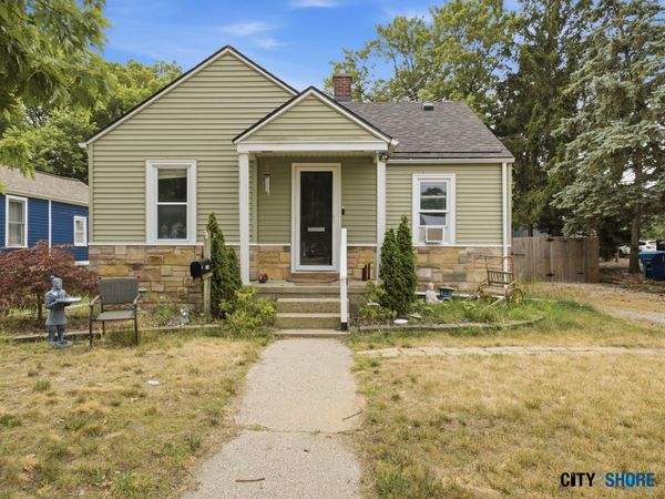 1508 Slayton Avenue, Grand Haven, MI 49417