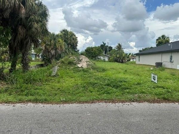 2143 Davis ST, FORT MYERS, FL 33916
