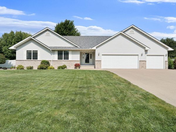 1300 26TH Street SW, Austin, MN 55912