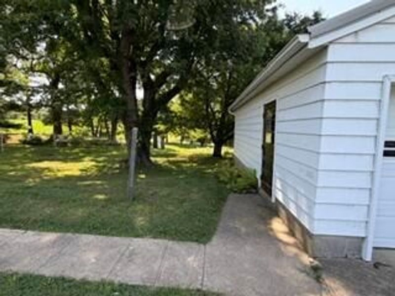 5109 Cincinnati Zanesville Road NE, Lancaster, OH 43130 Photo 29
