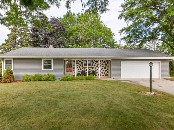 147 Hilldale DRIVE, Hartford, WI 53027