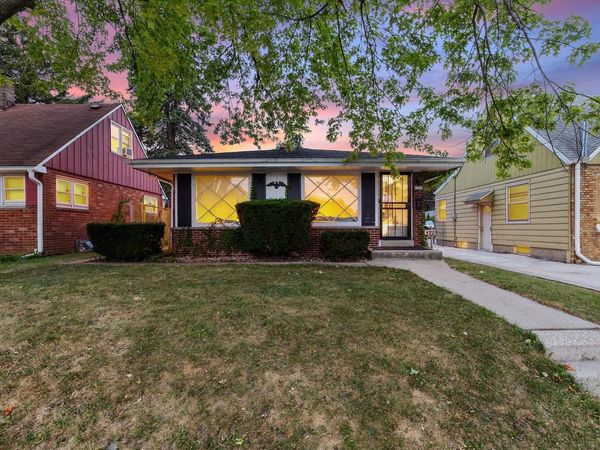 4929 N 89th STREET, Milwaukee, WI 53225