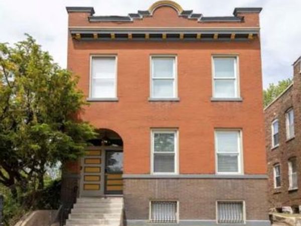 1933 Wyoming Street , St Louis, MO 63118